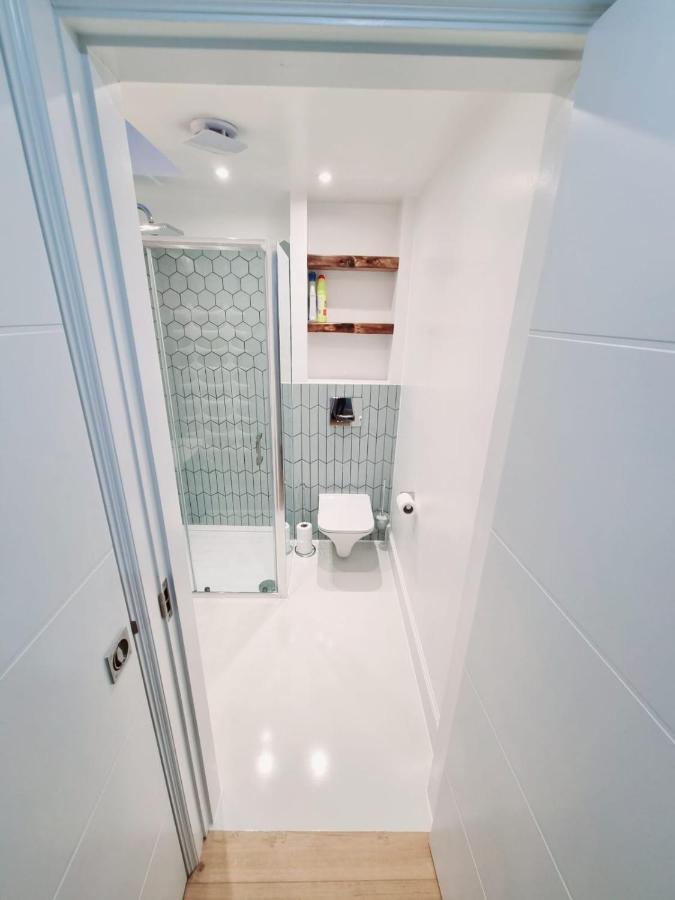 Stylish London Apartment With Terrace & Parking Εξωτερικό φωτογραφία